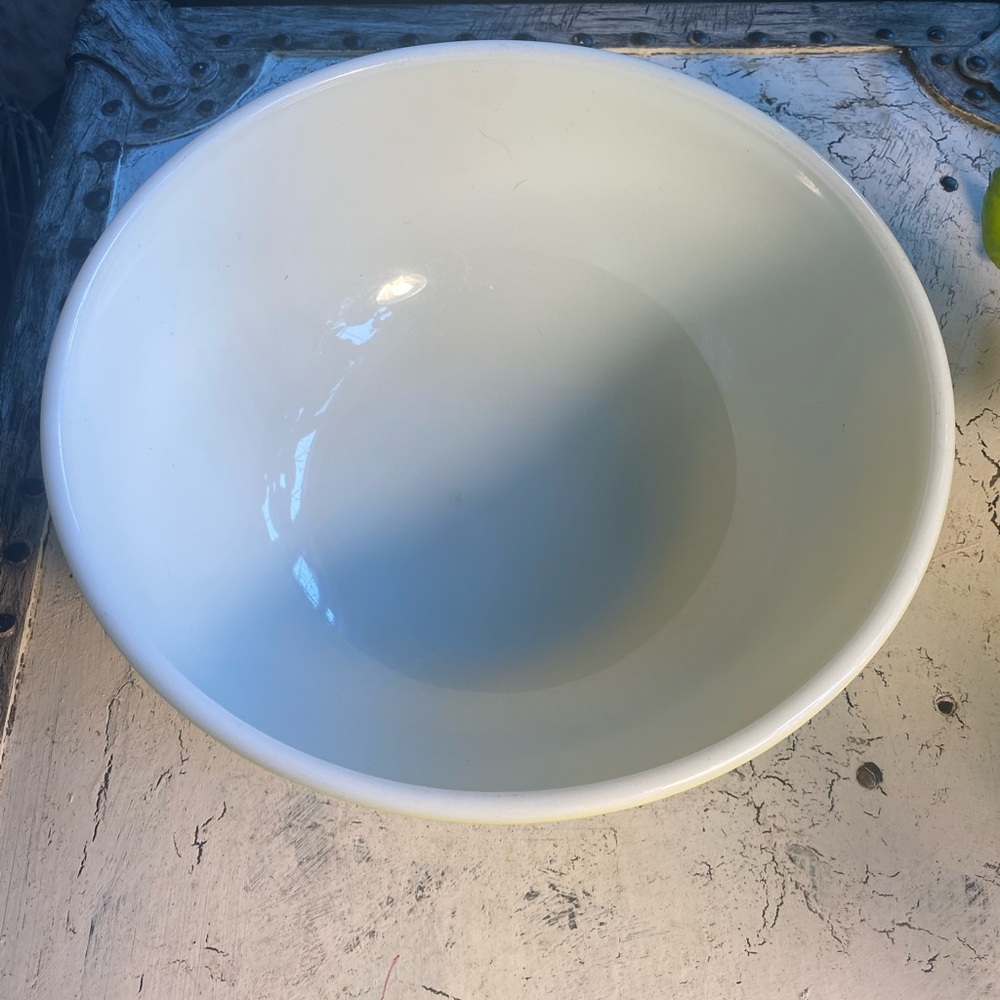 1 Pyrex 404 Yellow 4 Quart primary mixing bowl - Picture 9 of 11